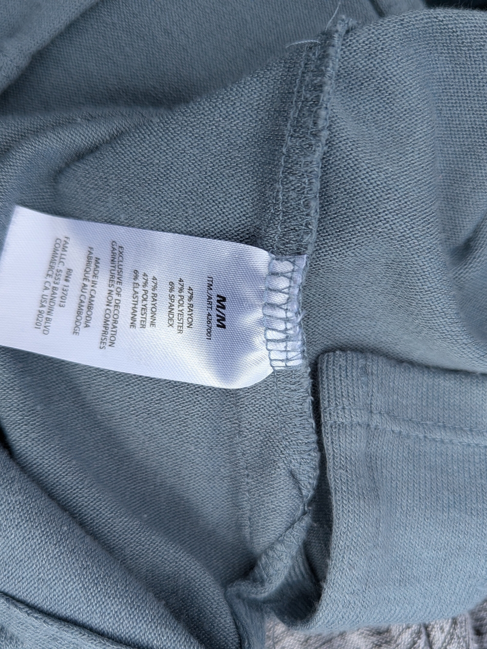 Banana Republic Cozy V-Neck Sweater Duo - Picture 13 of 17
